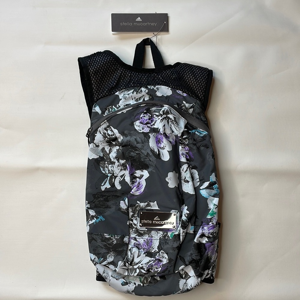 Brand new backpack from Addidas by Stella McCartney. Never been used.